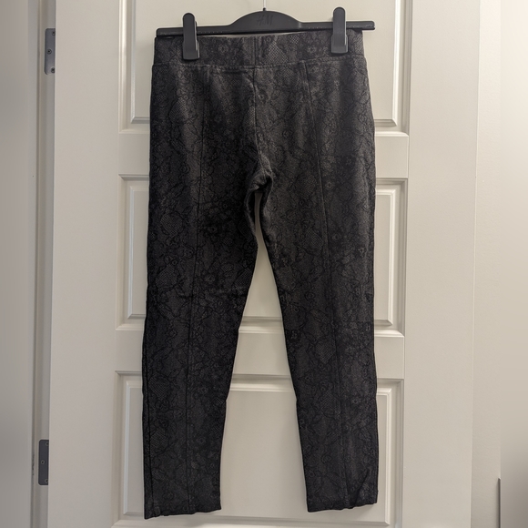 🎉3/$50🎉 RW&Co City Legging - Picture 3 of 6